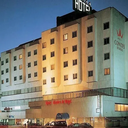 호텔 Condes De Urgel 4*