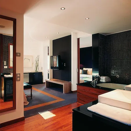 Condes De Urgel 酒店