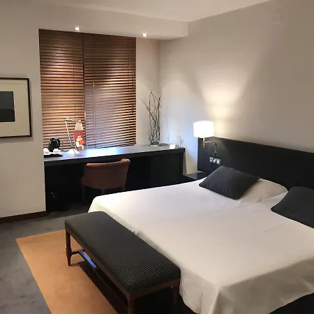 Condes De Urgel Hotel