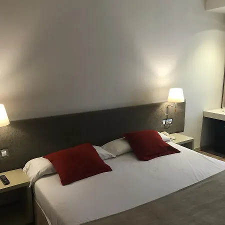 Condes De Urgel Hotel